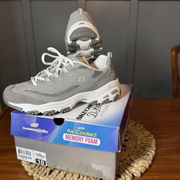 Sketchers Sneakers Size 10 Gray and White D'Lites Me Time Memory Foam - Picture 6 of 10